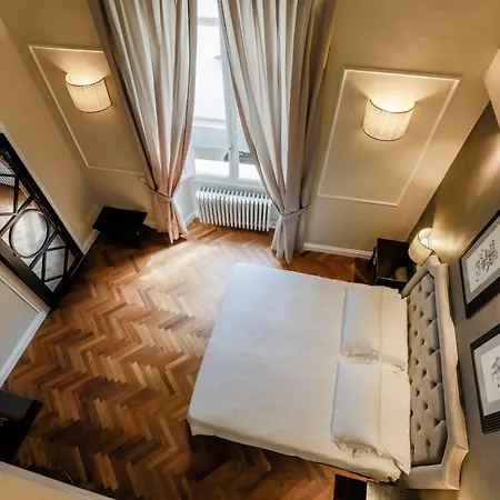 Relais Tosinghi بيت ضيافة