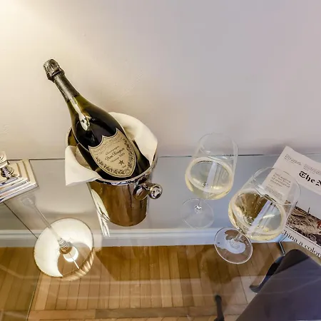 Relais Tosinghi بيت ضيافة 4*